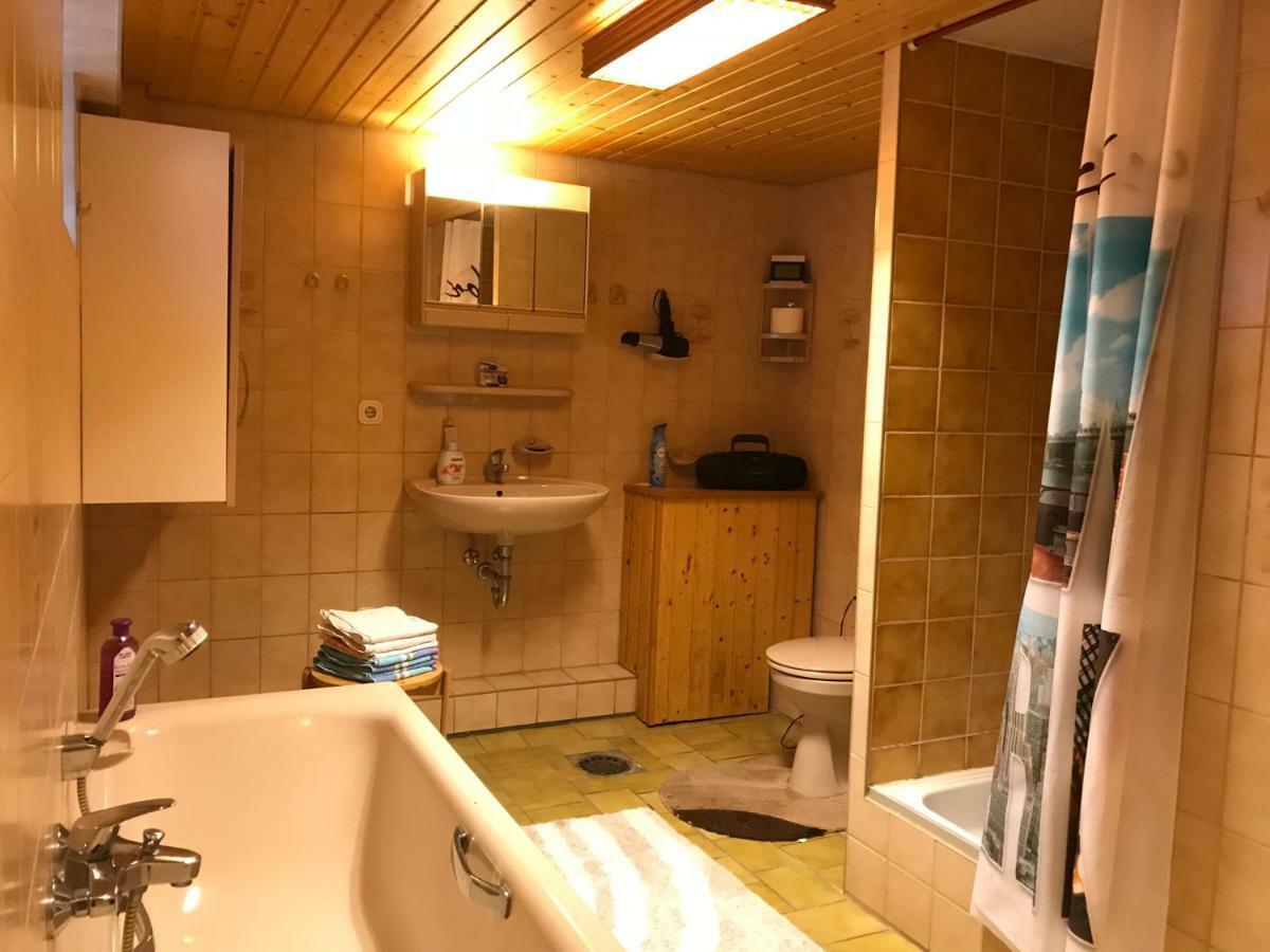 Mittelangeln Schoenes Kellerzimmer Mit Bad 아파트 외부 사진