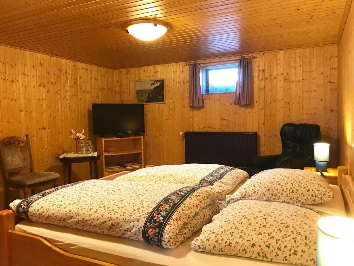 Mittelangeln Schoenes Kellerzimmer Mit Bad 아파트 외부 사진